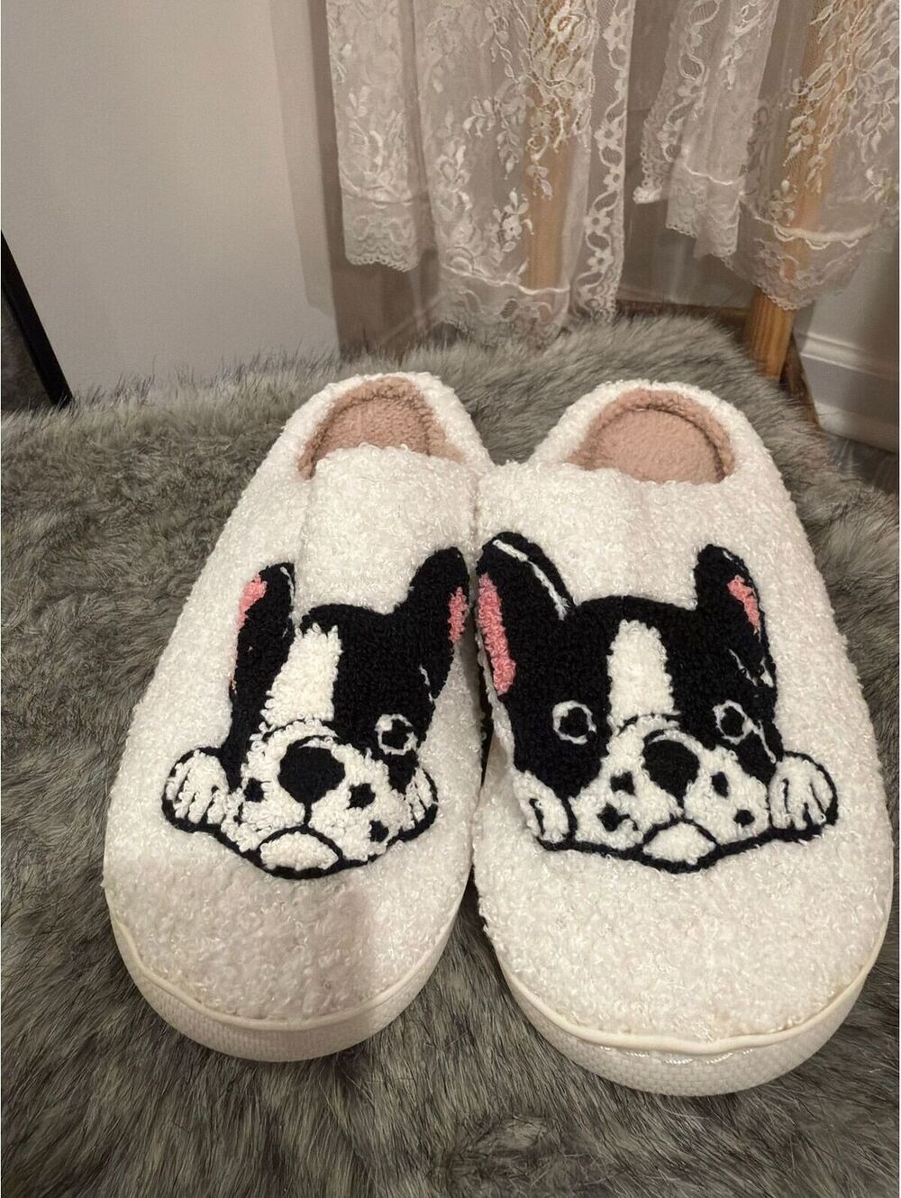NWOT Cozy White Fuzzy Slippers with Cute Black and White Dog Design Size 6/7